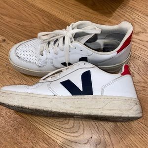 Veja V 10 Sneaker. Womens size 8.